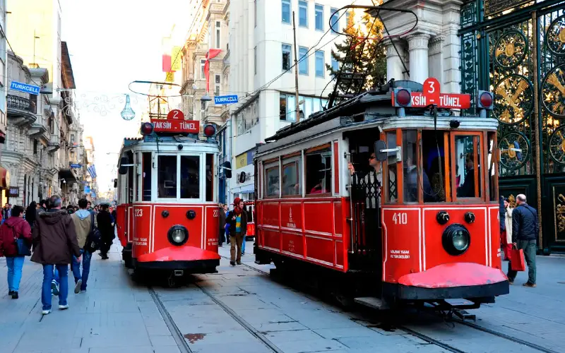 istanbul taksim istiklal street tram